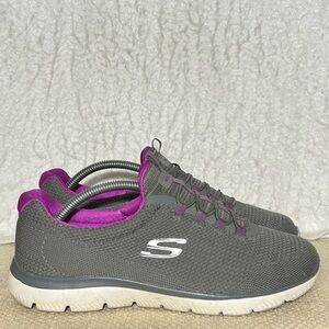 Skechers Womens Summits Cool Classic Gray Knit SlipOn Sneaker Shoes SZ US 7.5